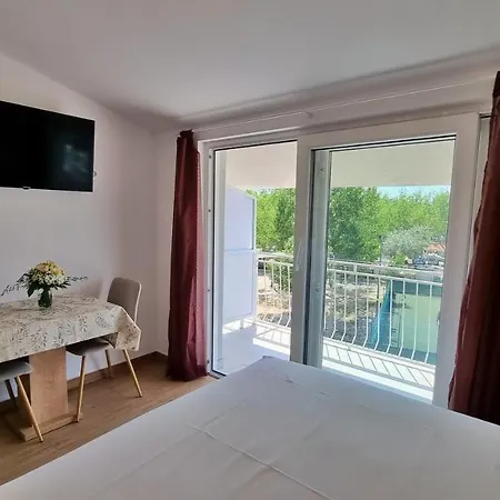 Matea Appartement Omiš